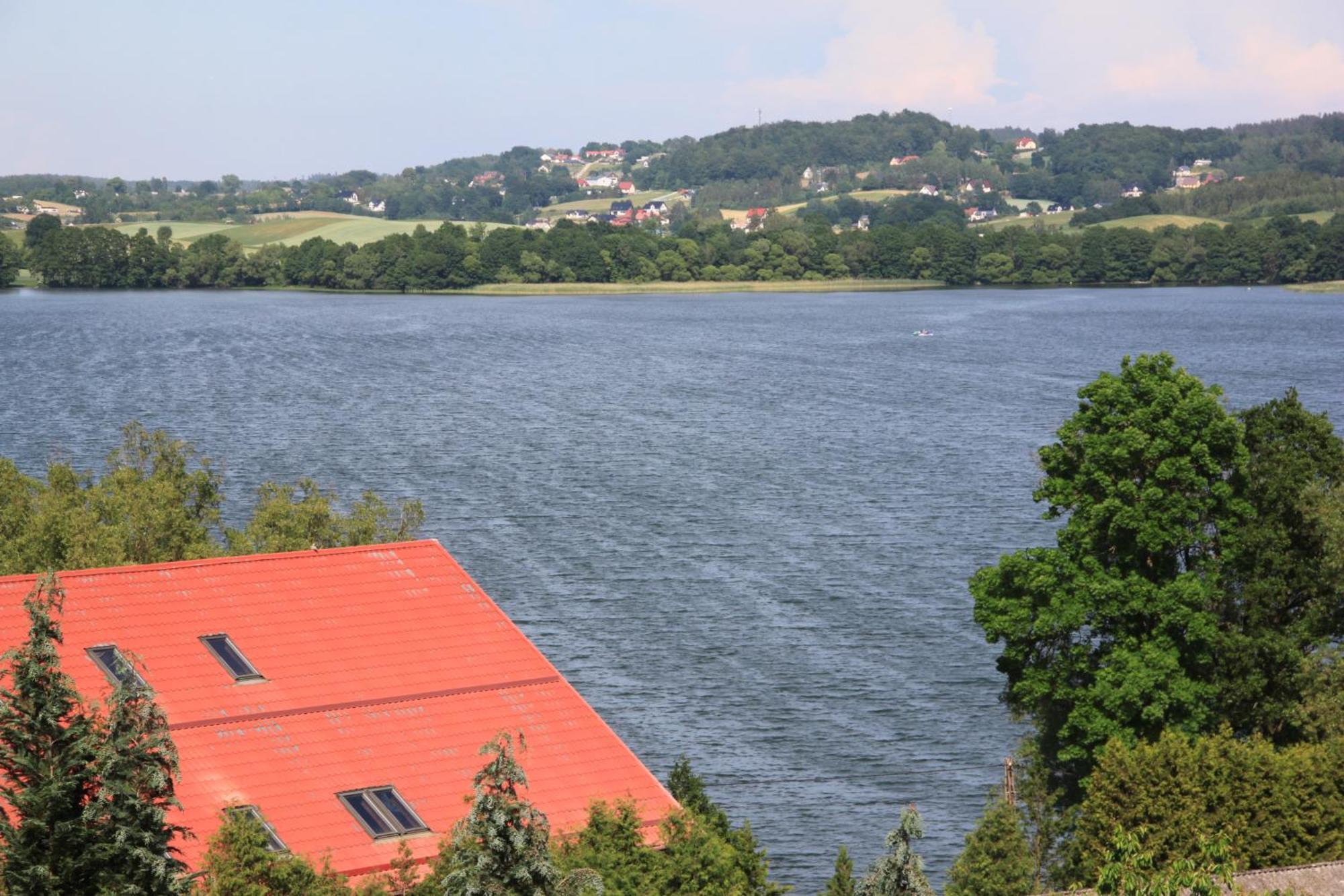 Mira - Mira Pokoje Z Widokiem Na Jezioro Chmielno Exteriör bild